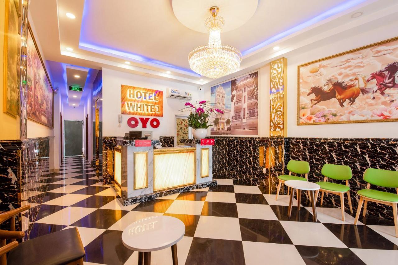 Oyo 471 White 1 Hotel Bandar Ho Chi Minh Luaran gambar