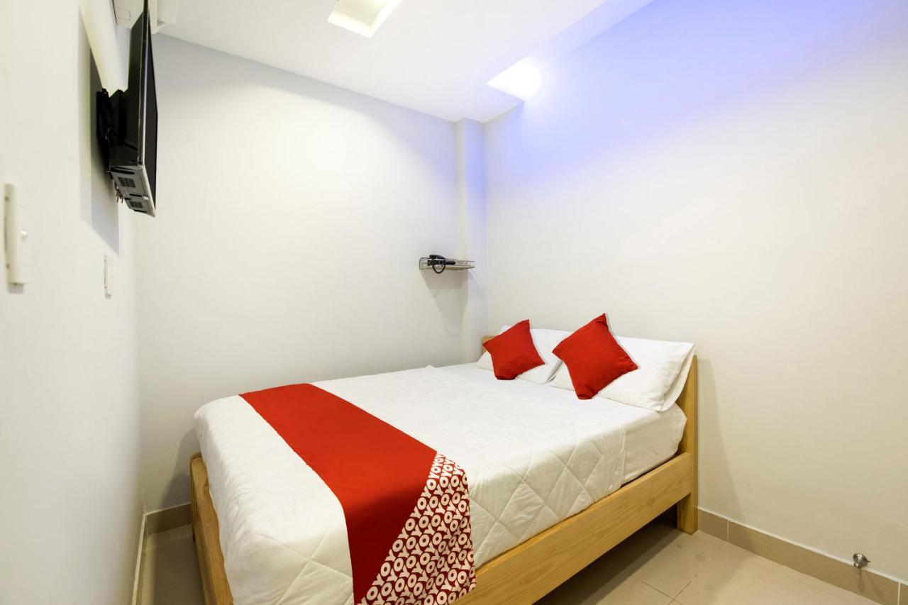 Oyo 471 White 1 Hotel Bandar Ho Chi Minh Luaran gambar